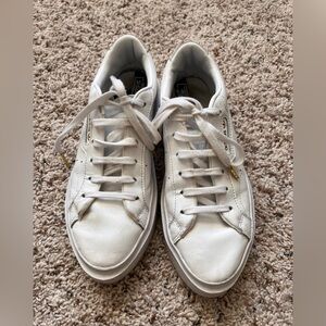 Adidas Women’s White Court Tennis Shoe. Leather. Size 8